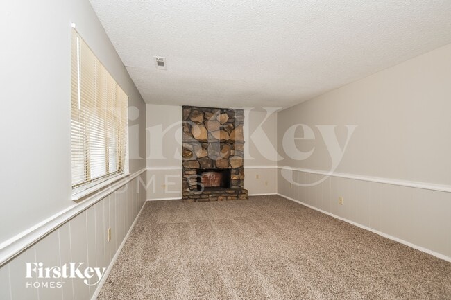 Photo - 2818 Ravenwood Dr