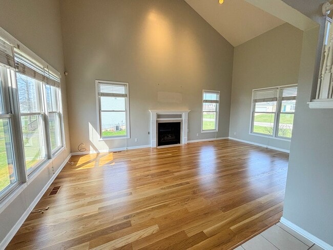 Photo - 4-bedroom, 2.5 bathroom unfurnished home in Saint Joseph