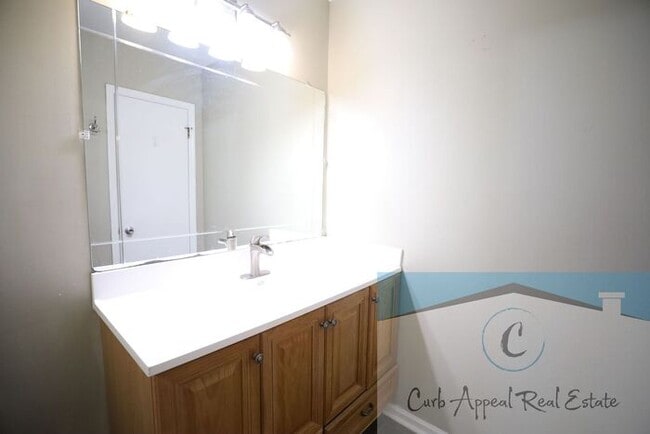 Photo - 3 Bedroom 2 Bath Home in Beautiful Neighborhood! A must see!!