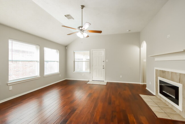 Photo - 6819 Rockwall Trail Dr