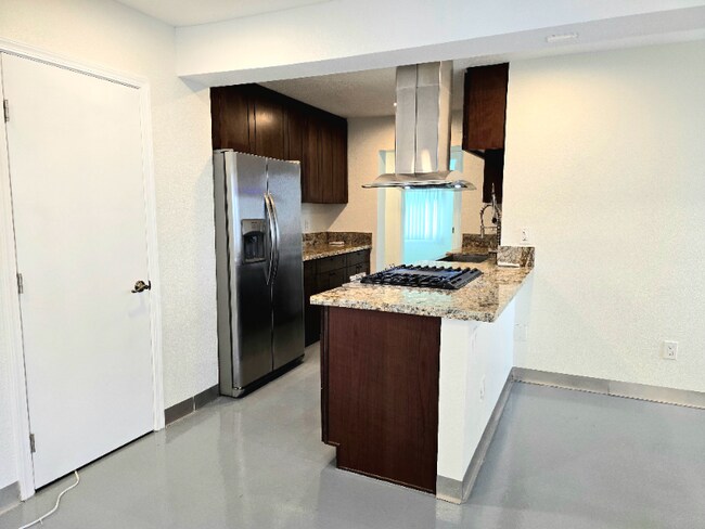 Photo - 1719 W Walnut Ave