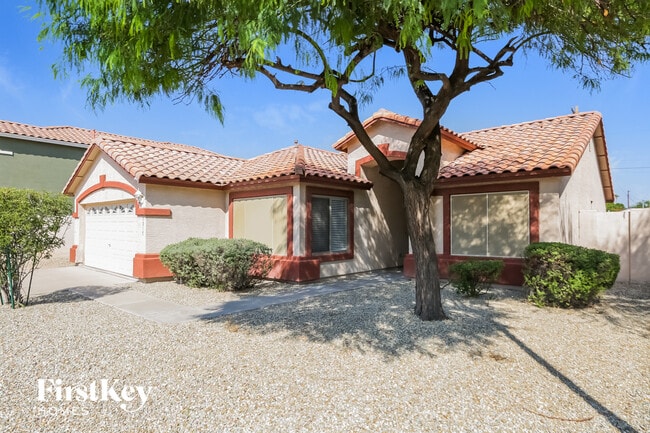 Photo - 7017 N 77th Dr