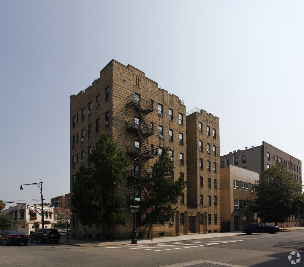 501 Avenue R - 501 Avenue R