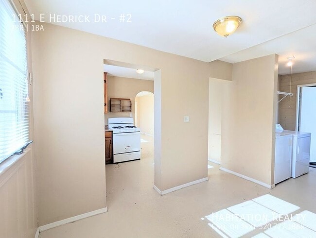 Photo - 1111 E Hedrick Dr Unit #2