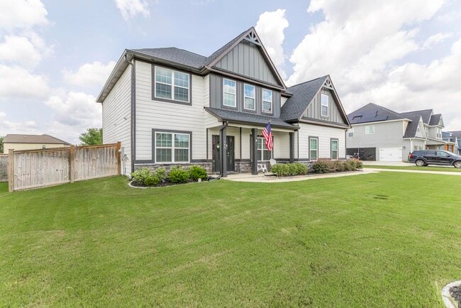 Photo - 105 Pearl Moss Ln