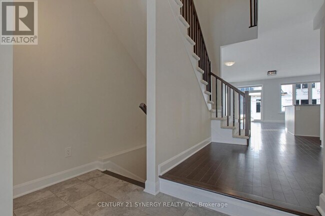 Photo - 708 Taliesin Cres