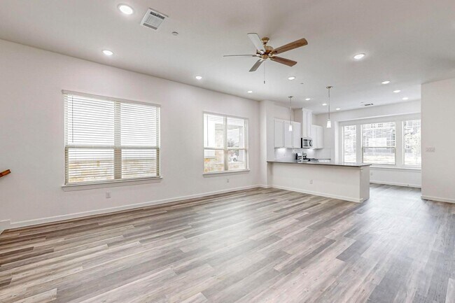 Photo - 4 Bed 3 Bath Luxurious Townhome in Frisco!