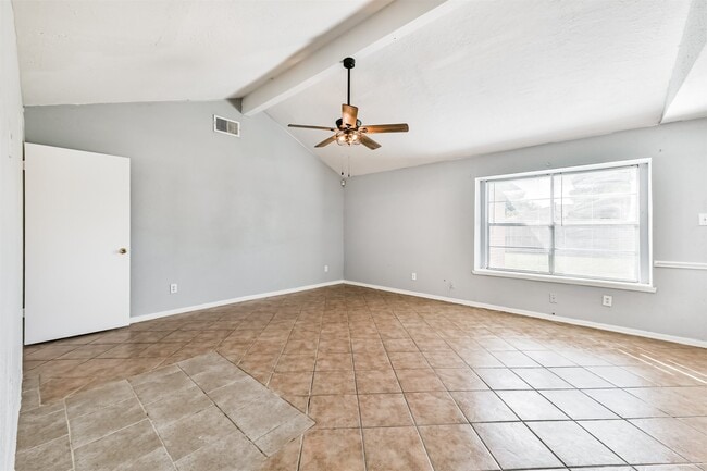 Photo - 8410 Gulfwood Ln