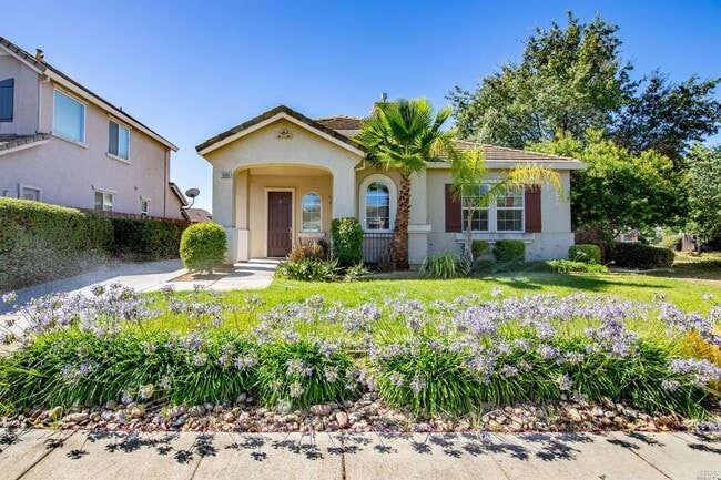 Building Photo - 1600 Hickam Cir