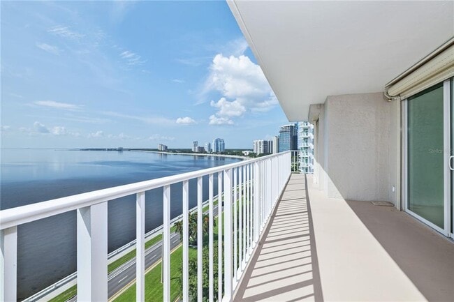 Building Photo - 2611 Bayshore Blvd Unit 1201