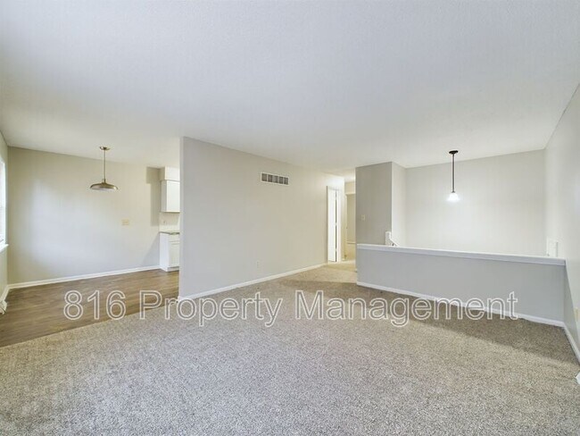 8-10 Hawthorne Place - 8-10 Hawthorne Place Condo Unit 10
