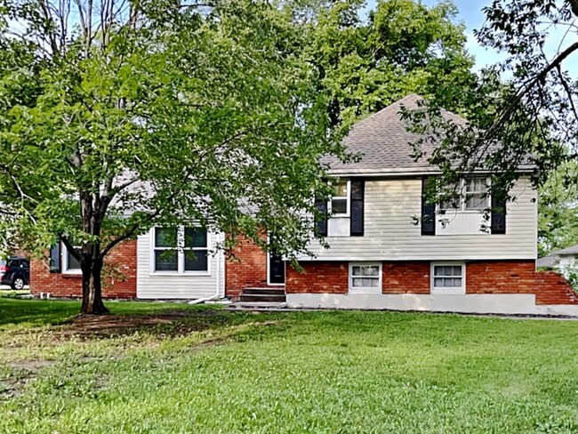 Photo - 12825 Crystal Ave House