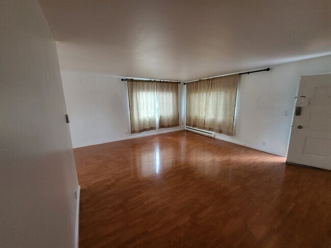 Photo - Mar Vista Apartments