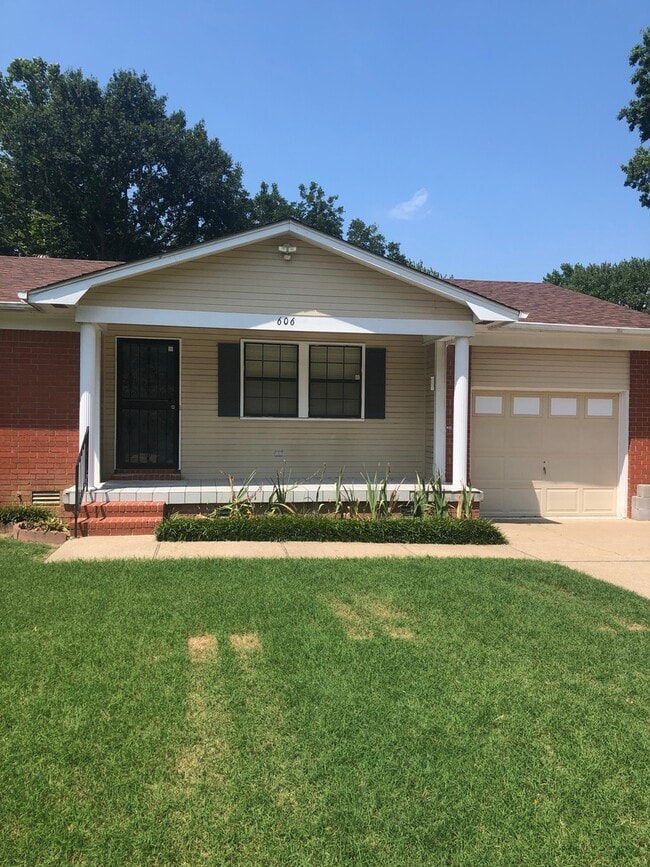 Photo - Questions call Peggy Goodman 501 676 1758