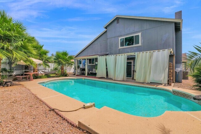 Photo - 2420 W Mandalay Ln