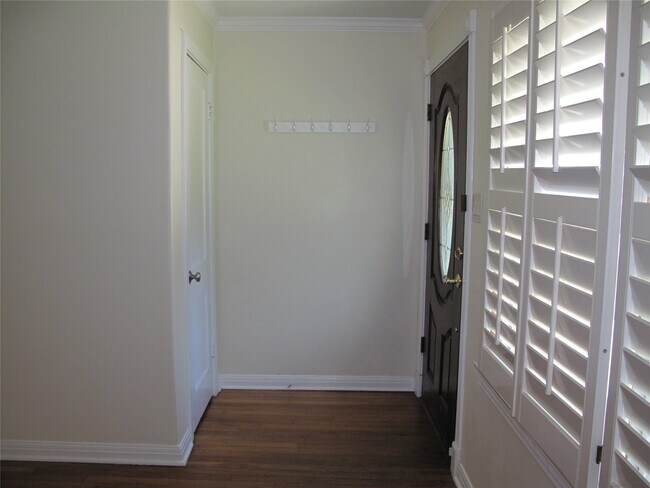 Photo - 5125 Locust St