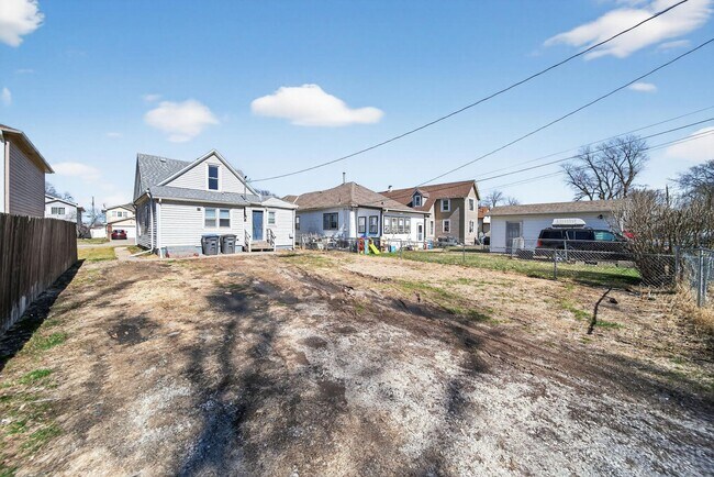 2117 6th Ave