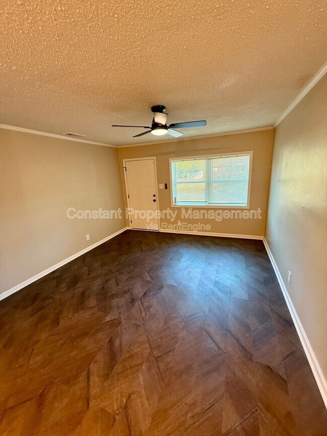 Photo - 2516 Medford Pl