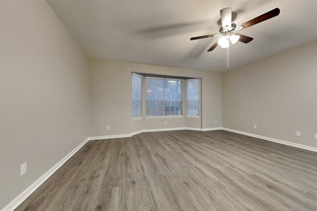 Photo - 5202 Heathervale Ct