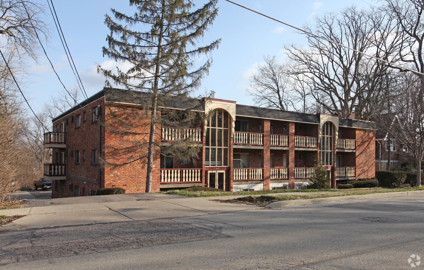 Photo - 2704 Cypress Way