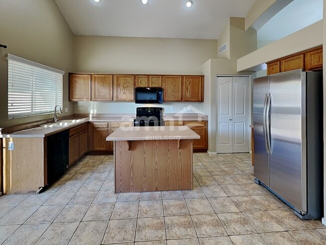 Photo - 12685 W Hollyhock Dr