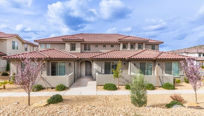 Building Photo - Modern Turn-Key Rental | Sienna Hills – Wa...
