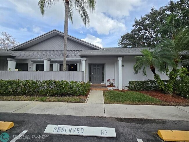 Photo - 4455 Carambola Cir N House