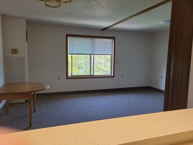 Photo - 741 S Illinois Ave