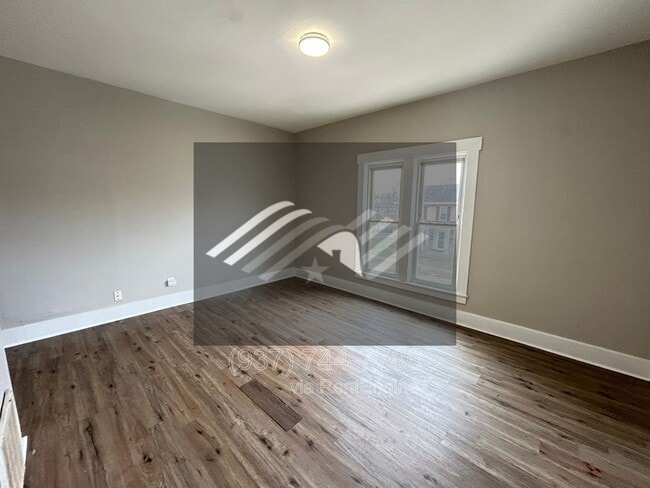 Photo - 815 S Main St