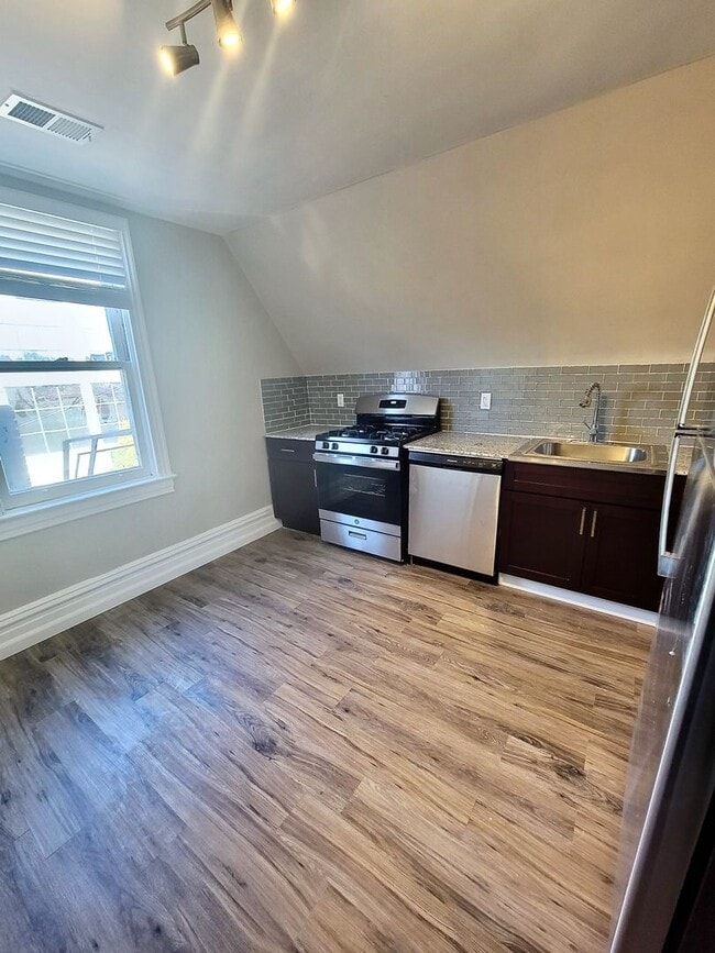 Photo - 5817 Alder St Unidad 3RD FL