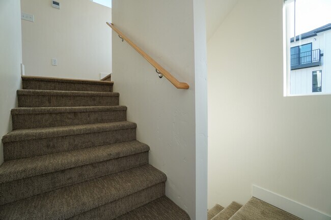 Photo - 4613 Iota St