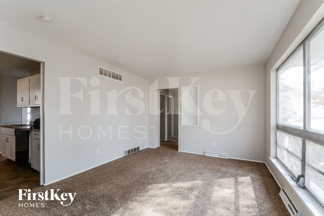 Photo - 623 Holiday Ave