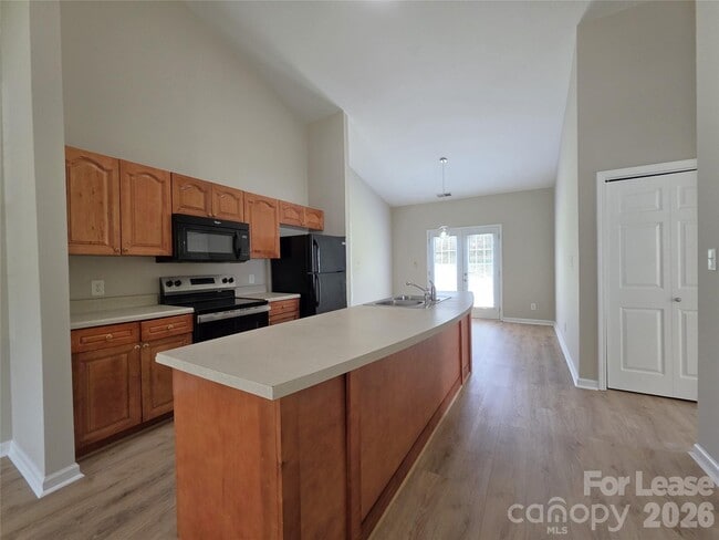 Photo - 2655 Captains Watch Rd NE
