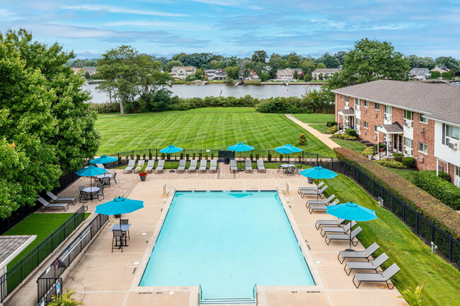 Building Photo - Pleasure Bay Rental