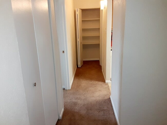 Photo - Raquet Club Apartments