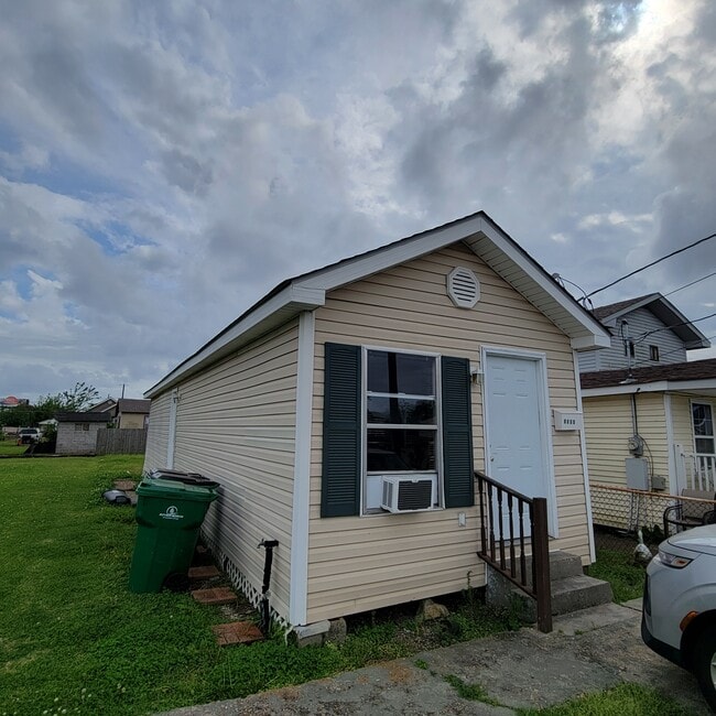 Photo - 1308 Cook St
