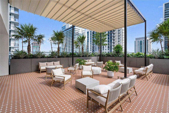 Photo - 11 NE 6th St Unidad ID1387167P