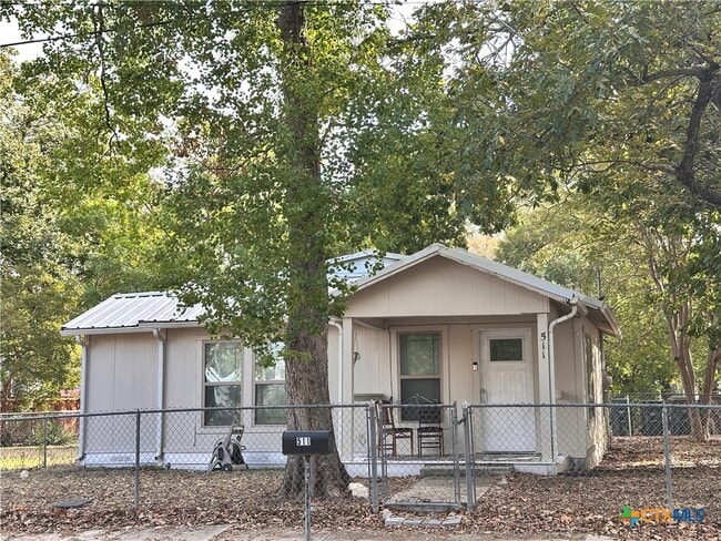 Photo - 511 McKie St