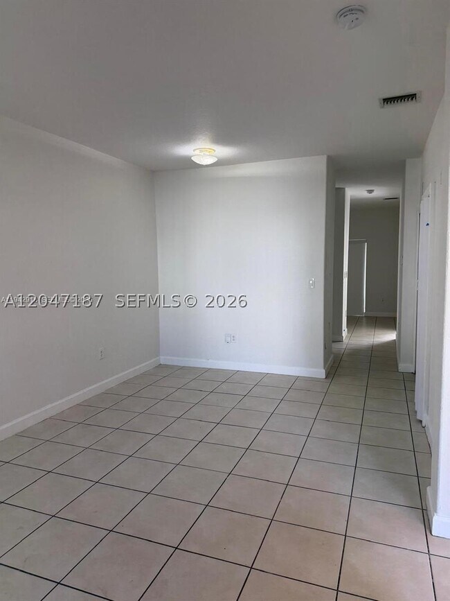 Photo - 1656 SE 29th Dr Unit 100