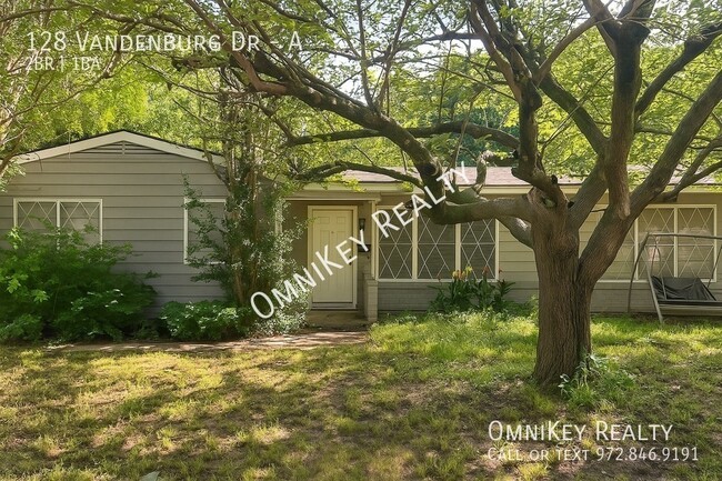 Building Photo - 128 Vandenburg Dr Unit A Rental