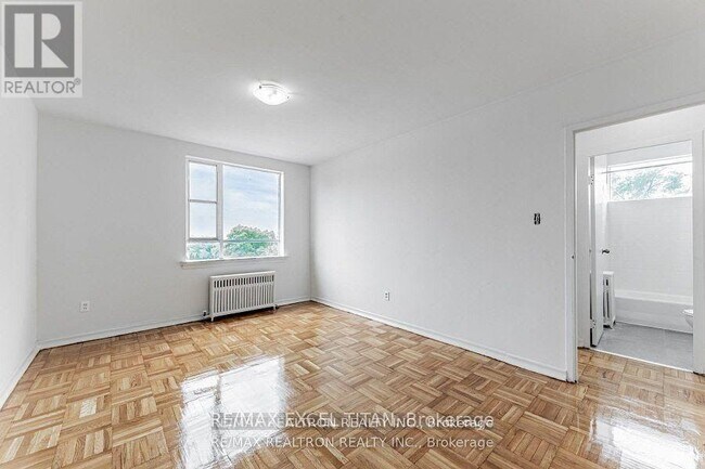 2515 Eglinton Ave W Unit G4