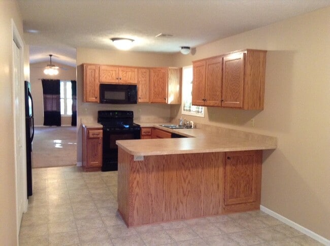 Photo - 515 W 3rd St