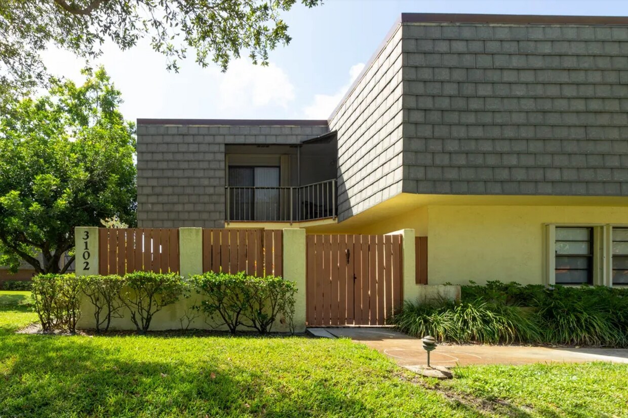 Photo - 3102 SE Brook St (Stuart, FL)