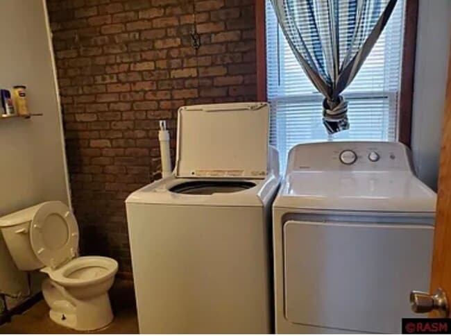 Photo - 921 N Riverfront Dr Unit 1