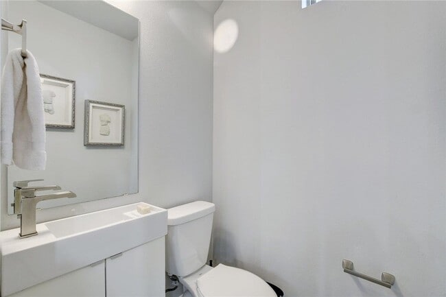 3010 E 18th 1/2 St