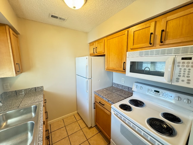 Photo - 1531 D St Unidad 9