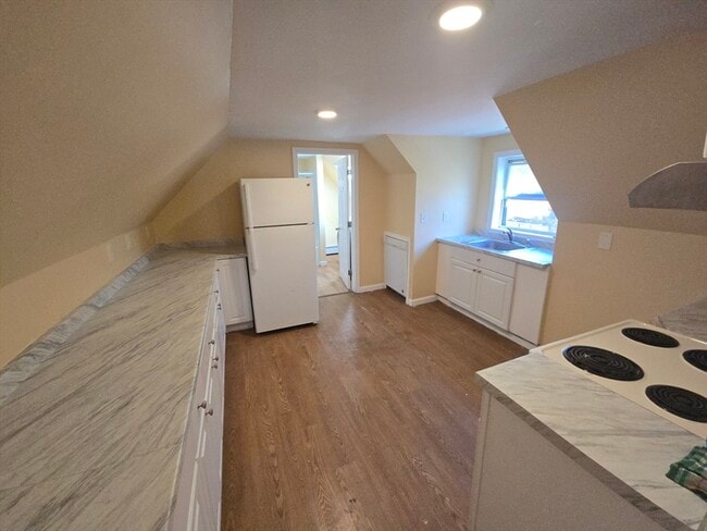 Photo - 210 County St Unidad 2