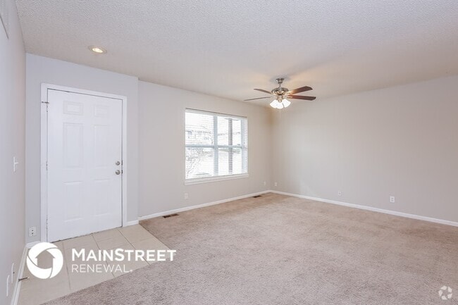 Building Photo - 306 E 17th St Rental