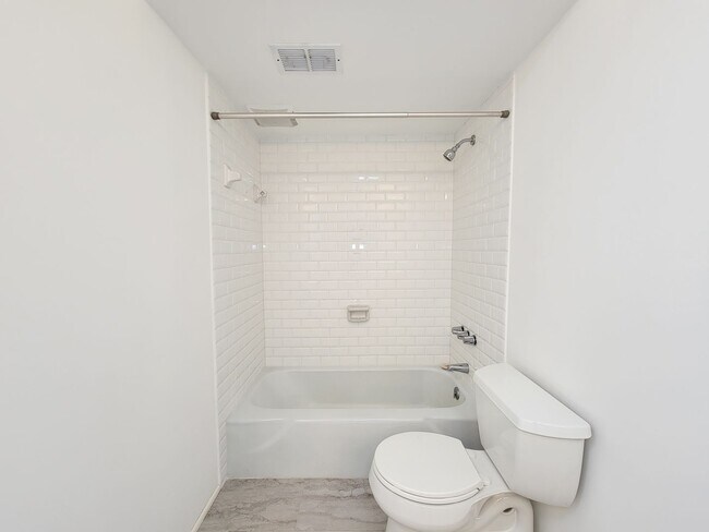 Photo - Stylish Townhouse in Prime Location – Walk...