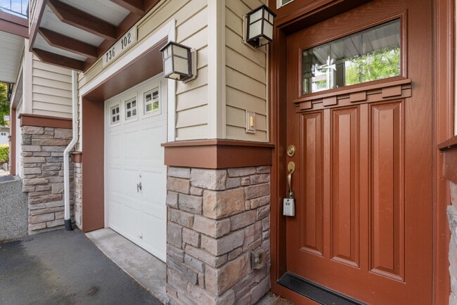 Photo - Spacious 3-Level Townhome for Rent in Prime Location Unit Apt 102
